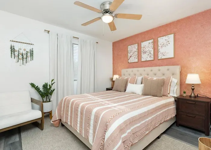 Stylish Swimming Pool, King Bed! - Apartament Tempe