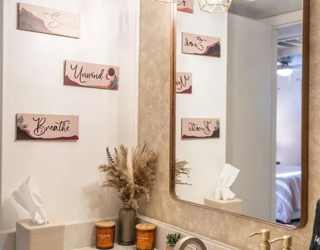 Stylish Swimming Pool, King Bed! - Apartament